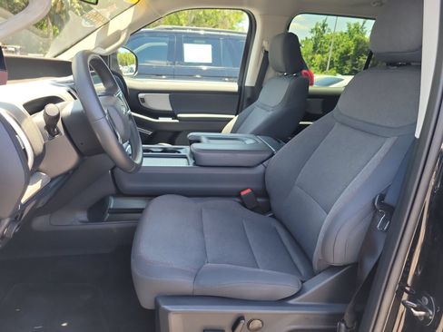 Used 2025 Ford Expedition Max Active AWD/4WD image 18