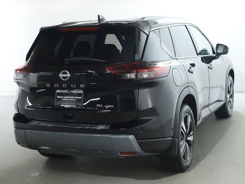 Certified 2024 Nissan Rogue SL image 47