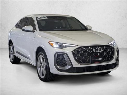 Certified 2025 Audi Q5 Premium Plus w/ Premium Plus AWD/4WD image 3