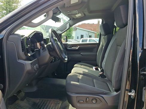 Used 2023 Chevrolet Silverado 1500 LT AWD/4WD image 13