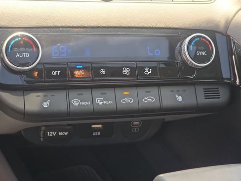 Used 2025 Hyundai Elantra SEL FWD image 22