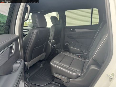 New 2026 Buick Enclave Sport Touring w/ LPO, Floor Liner Package AWD/4WD image 13