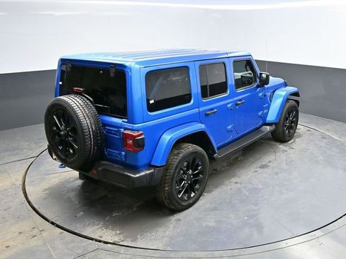 Used 2023 Jeep Wrangler Unlimited Sahara w/ Cold Weather Group image 48