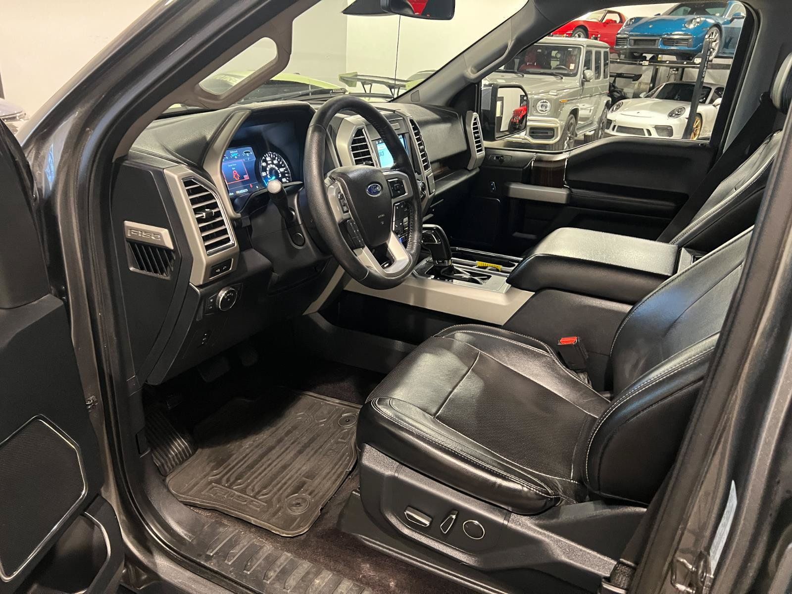 Used 2016 Ford F150 Lariat w/ Equipment Group 502A Luxury AWD/4WD image 10