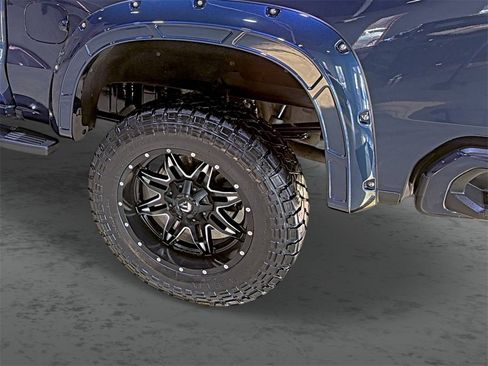 Used 2022 Chevrolet Silverado 1500 High Country w/ Z71 Off-Road Package image 9