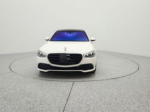 Used 2022 Mercedes-Benz S 500 4MATIC image 2