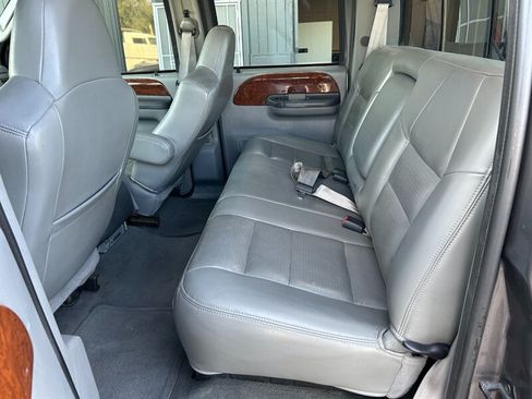 Used 2003 Ford F350 Lariat RWD image 16