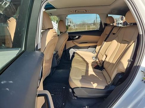 Used 2023 Audi Q7 3.0T Premium Plus w/ Premium Plus Package image 9