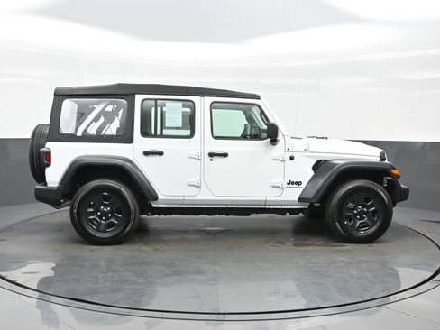 Used 2023 Jeep Wrangler Sport image 9