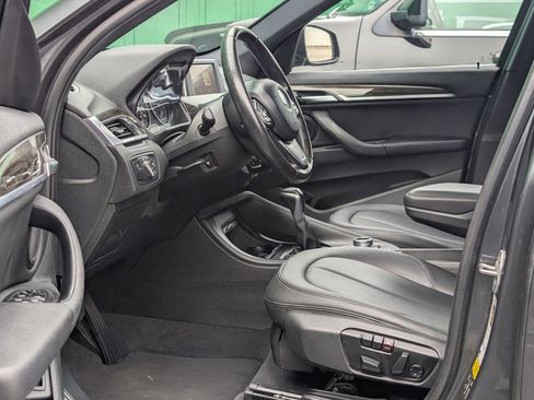 Used 2017 BMW X1 xDrive28i image 16