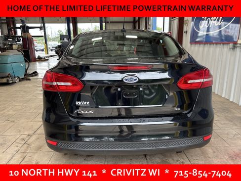 Used 2017 Ford Focus SE w/ Cold Weather Package FWD image 6