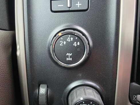 Used 2015 GMC Sierra 3500 Denali AWD/4WD image 23