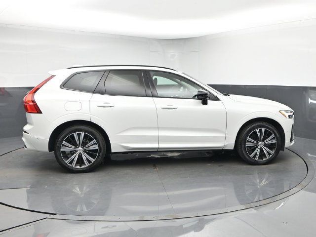 Used 2024 Volvo XC60 B5 Plus w/ Protection Package Premier AWD/4WD image 9