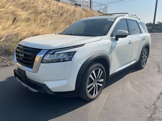 Used 2023 Nissan Pathfinder Platinum AWD/4WD video 1