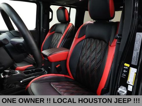 Used 2025 Jeep Wrangler Unlimited Sport AWD/4WD image 12