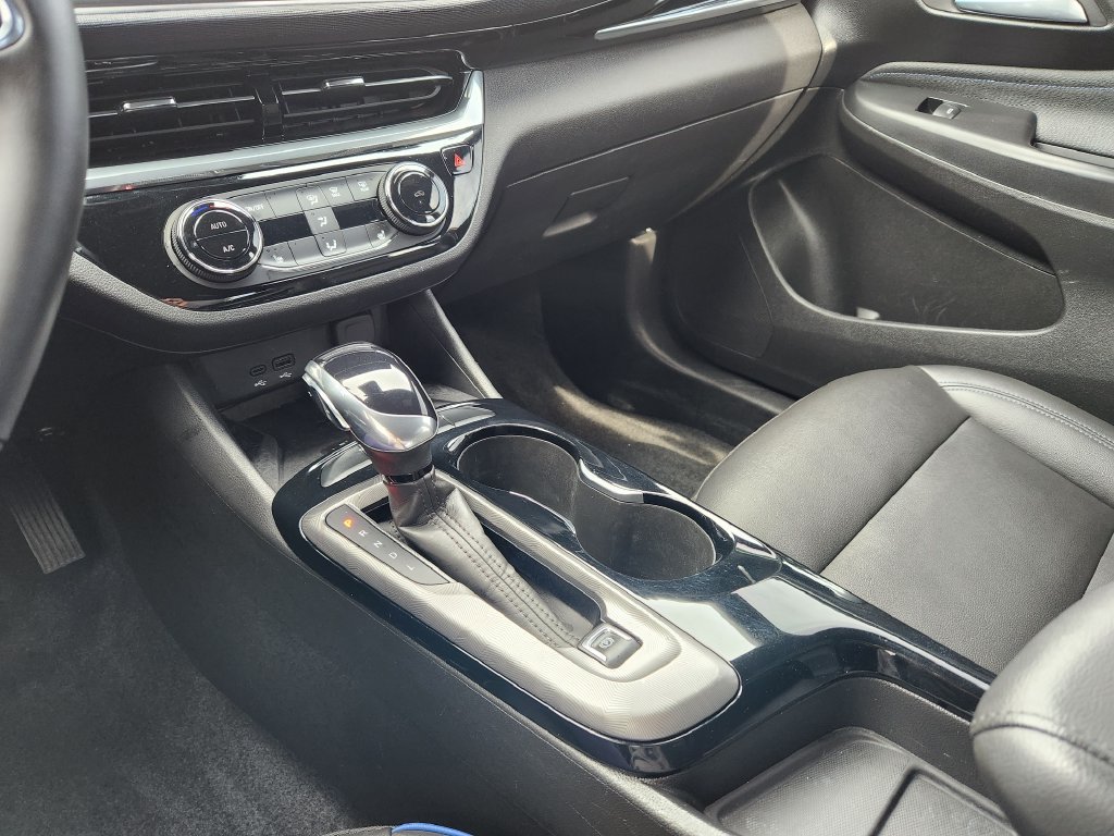 Used 2024 Buick Envista Sport Touring w/ Convenience I Package FWD image 16