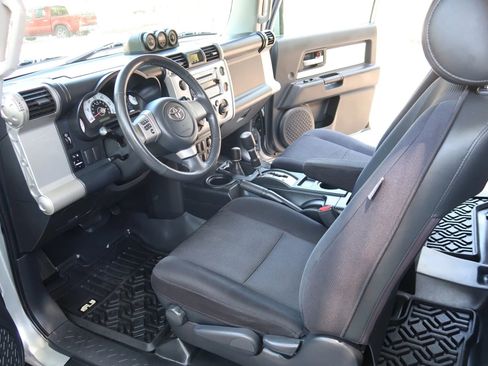 Used 2007 Toyota FJ Cruiser 4WD image 24
