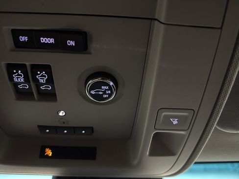 Used 2018 Chevrolet Tahoe Premier image 52