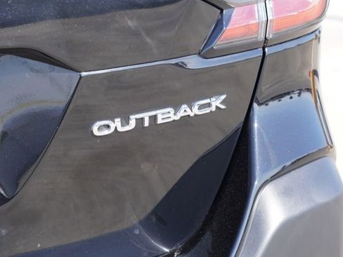 Used 2025 Subaru Outback Premium AWD/4WD image 12