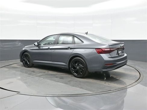 New 2026 Volkswagen Jetta SE image 5