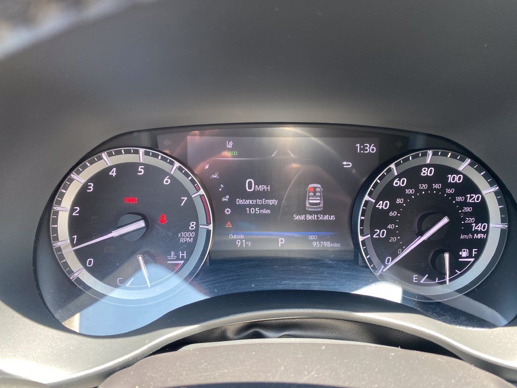Used 2021 Toyota Highlander XLE AWD/4WD image 54