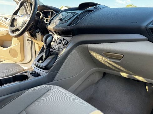 Used 2014 Ford Escape SE image 20