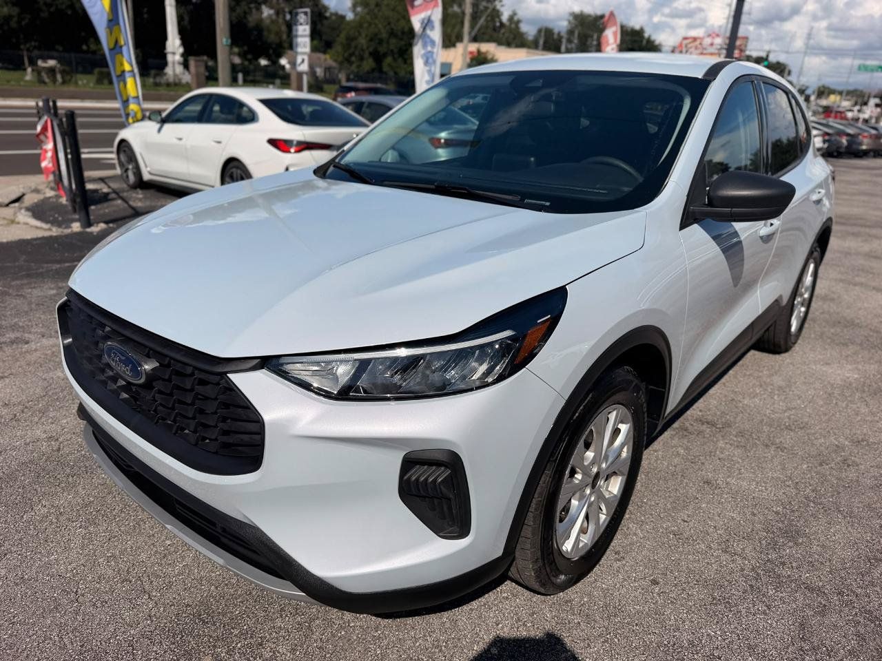 Used 2025 Ford Escape Active FWD image 2