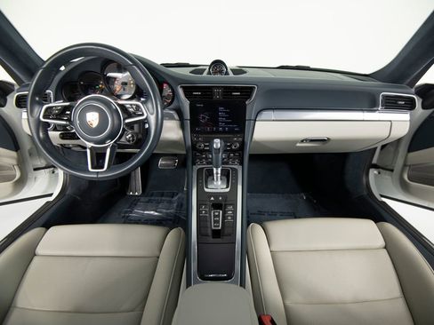 Certified 2017 Porsche 911 Carrera 4S image 34