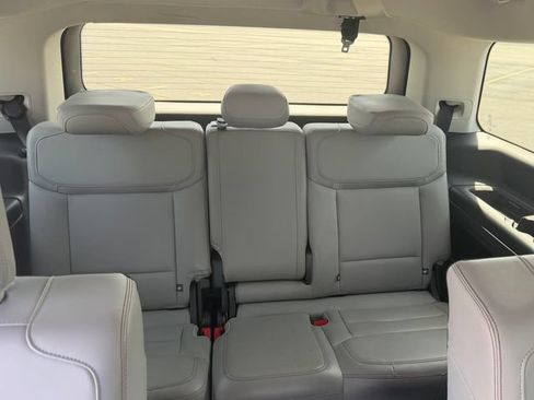 Used 2025 Ford Expedition Active AWD/4WD image 10