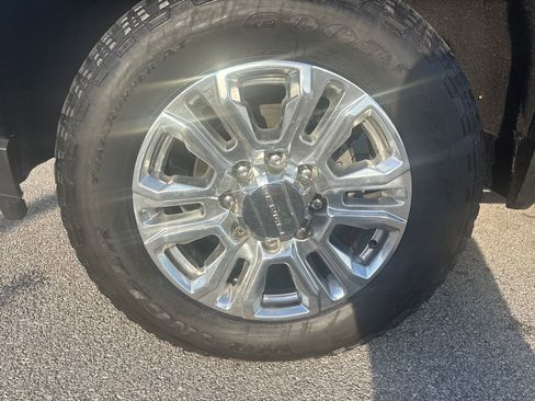 Used 2021 GMC Sierra 2500 Denali w/ Denali Ultimate Package AWD/4WD image 33