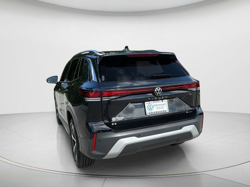 New 2026 Volkswagen Tiguan SE AWD/4WD image 6