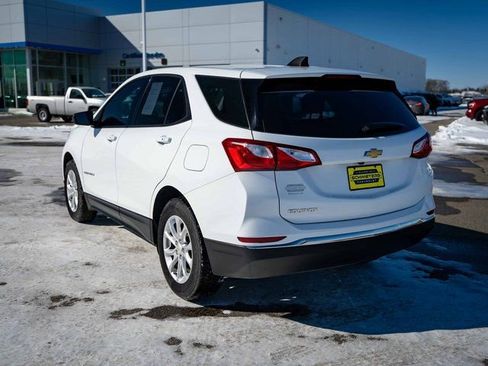Used 2018 Chevrolet Equinox LS image 8