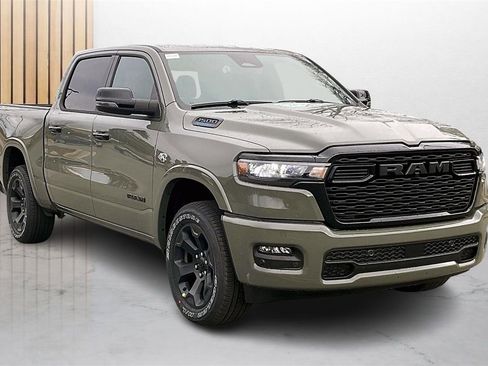 New 2026 RAM 1500 4x4 Crew Cab image 2