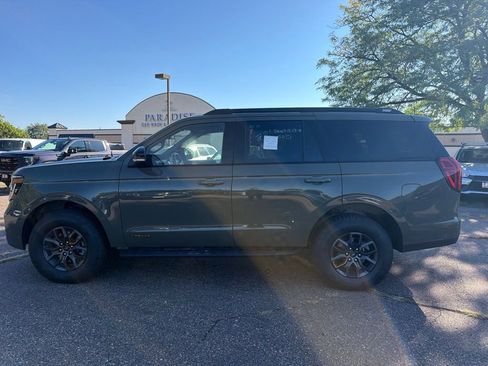 Used 2025 Ford Expedition Tremor AWD/4WD image 8
