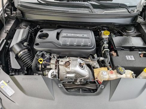 Used 2019 Jeep Cherokee Limited w/ Trailer Tow Group image 9