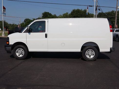 New 2025 Chevrolet Express 2500 w/ Driver Convenience Package RWD image 20