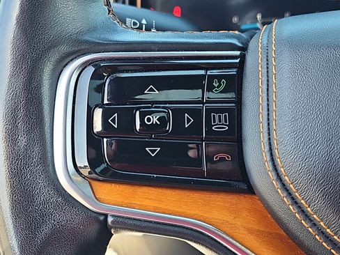 Used 2022 Jeep Grand Wagoneer Series III w/ Rear Seat Video Group 1 AWD/4WD image 20
