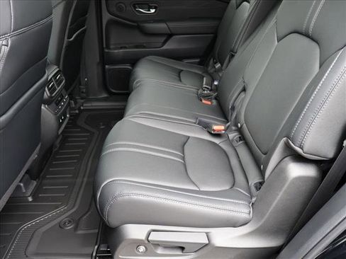 New 2026 Honda Pilot Touring image 16