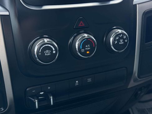 Used 2019 RAM 1500 Classic SLT image 16