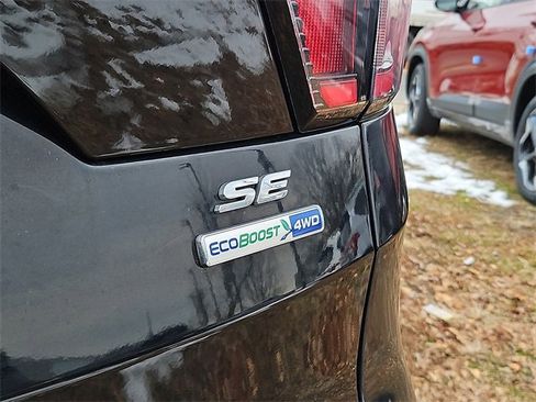Used 2018 Ford Escape SE image 30