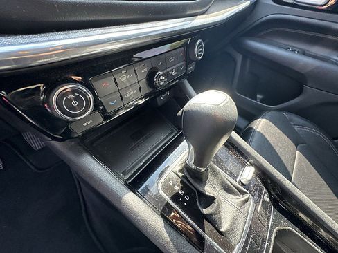 Used 2024 Jeep Compass Limited image 22