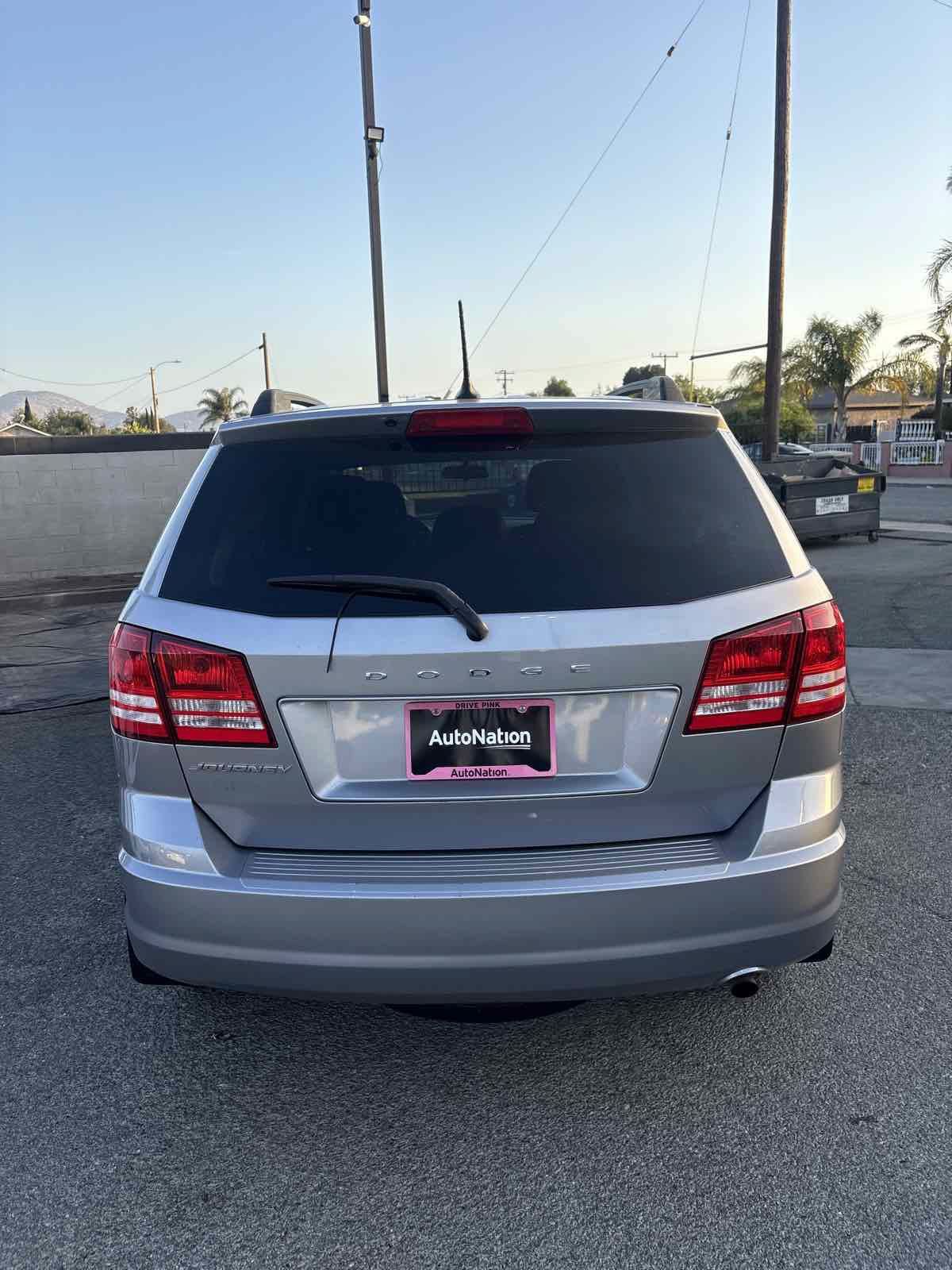 Used 2018 Dodge Journey SE w/ Blacktop Package FWD image 5