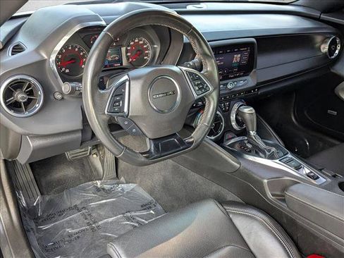 Used 2023 Chevrolet Camaro LT w/ Technology Package image 16