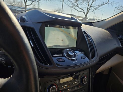 Used 2019 Ford Escape Titanium image 13