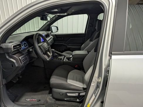 Used 2025 Toyota 4Runner TRD Off-Road AWD/4WD image 14