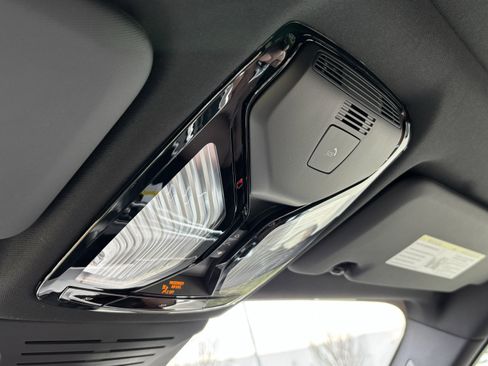 Used 2026 BMW X5 sDrive40i w/ Premium Package image 31