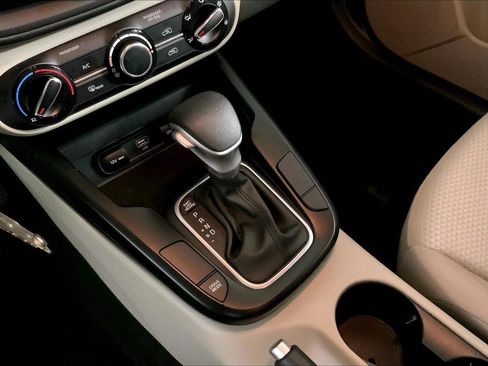 Certified 2024 Kia Soul LX FWD image 17