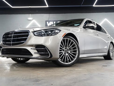 Used 2023 Mercedes-Benz S 500 4MATIC image 2