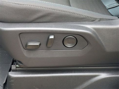 New 2026 Chevrolet Suburban LS image 11