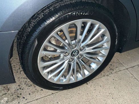 Used 2020 Toyota Avalon Limited w/ Advanced Safety Package image 5